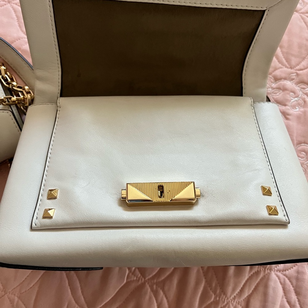 Michael Kors purse and wallet. - Picture 4 of 7